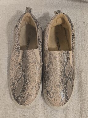 Ardene Snake Print Slip-On Sneakers Size 8 Fits 7.